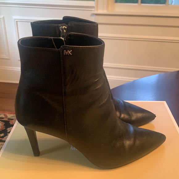 Michael Kors Dorothy flex mid bootie black size 9 - Picture 4 of 14